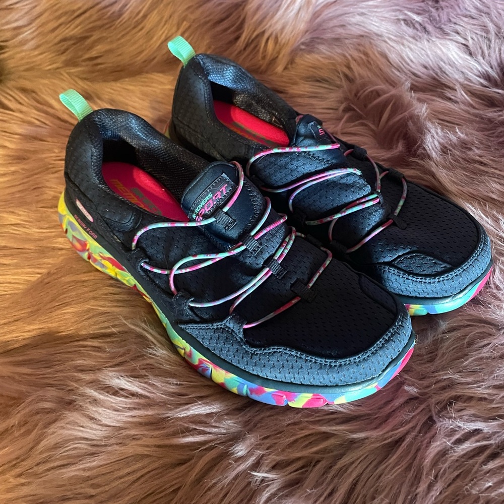 Brand New Skechers Black and Multicolor 6.5 women’s Sneakers Memory Foam